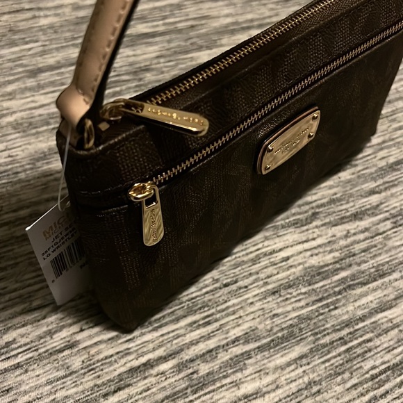 Michael Kors Wristlet - Picture 8 of 8